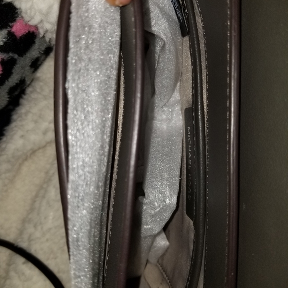 Michael Kors Gunmetal clutch. - Picture 4 of 5